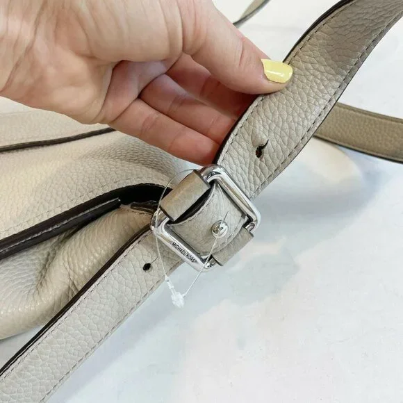 Michael Kors Women Maxine Crossbody Saddle Purse‎ Gray S Leather Buckle Magnetic - Picture 9 of 11